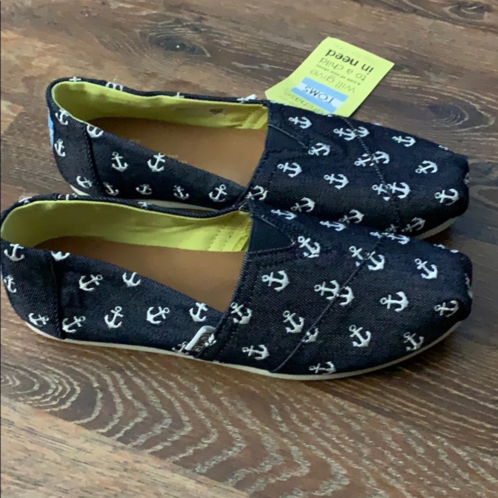 BNWT TOMS - Classic Alpargata Canvas Slip-ons